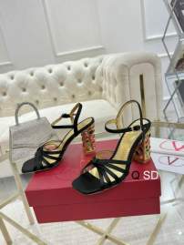Picture of Valentino Shoes _SKUValentinosz35-409CMSD030420294